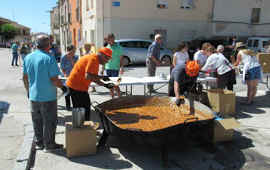 COMIDA POPULAR EN EL BARRUELO, CON FINALIDAD BENEFICA