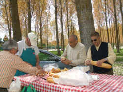 PAELLA EN EL HENAR 2010 003 (6).JPG (265007 bytes)