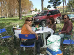 PAELLA EN EL HENAR 2010 003 (7).JPG (226248 bytes)