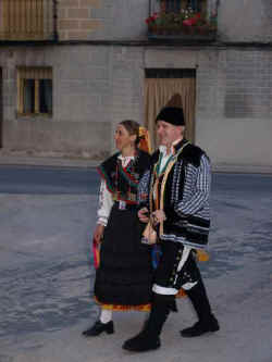 Festival de ajo 2010 (25).jpg (37910 bytes)