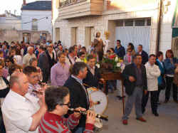 procesion_2011-15.jpg (103875 bytes)