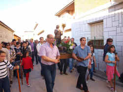 procesion_2011-3.jpg (88576 bytes)