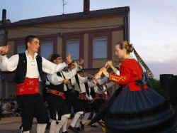festival-ajo-2011 (9).jpg (74766 bytes)