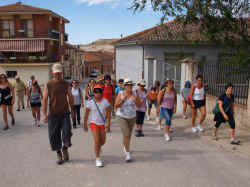 Marcha a pie 2011 (1).jpg (103706 bytes)