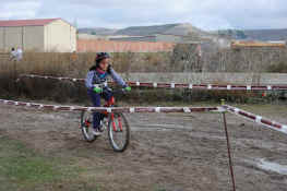 duatlon-vallelado-2011 (23).jpg (140859 bytes)