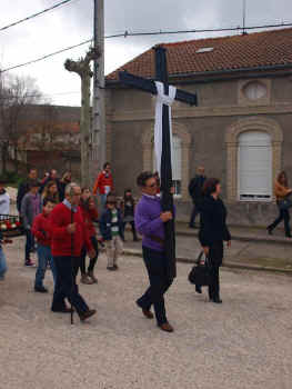 procesion_encuentro-2013 (20).JPG (91879 bytes)