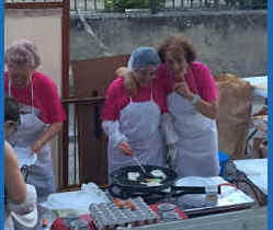 NOCHE DE SAN JUAN CON HOGUERA Y HUEVOS FRITOS